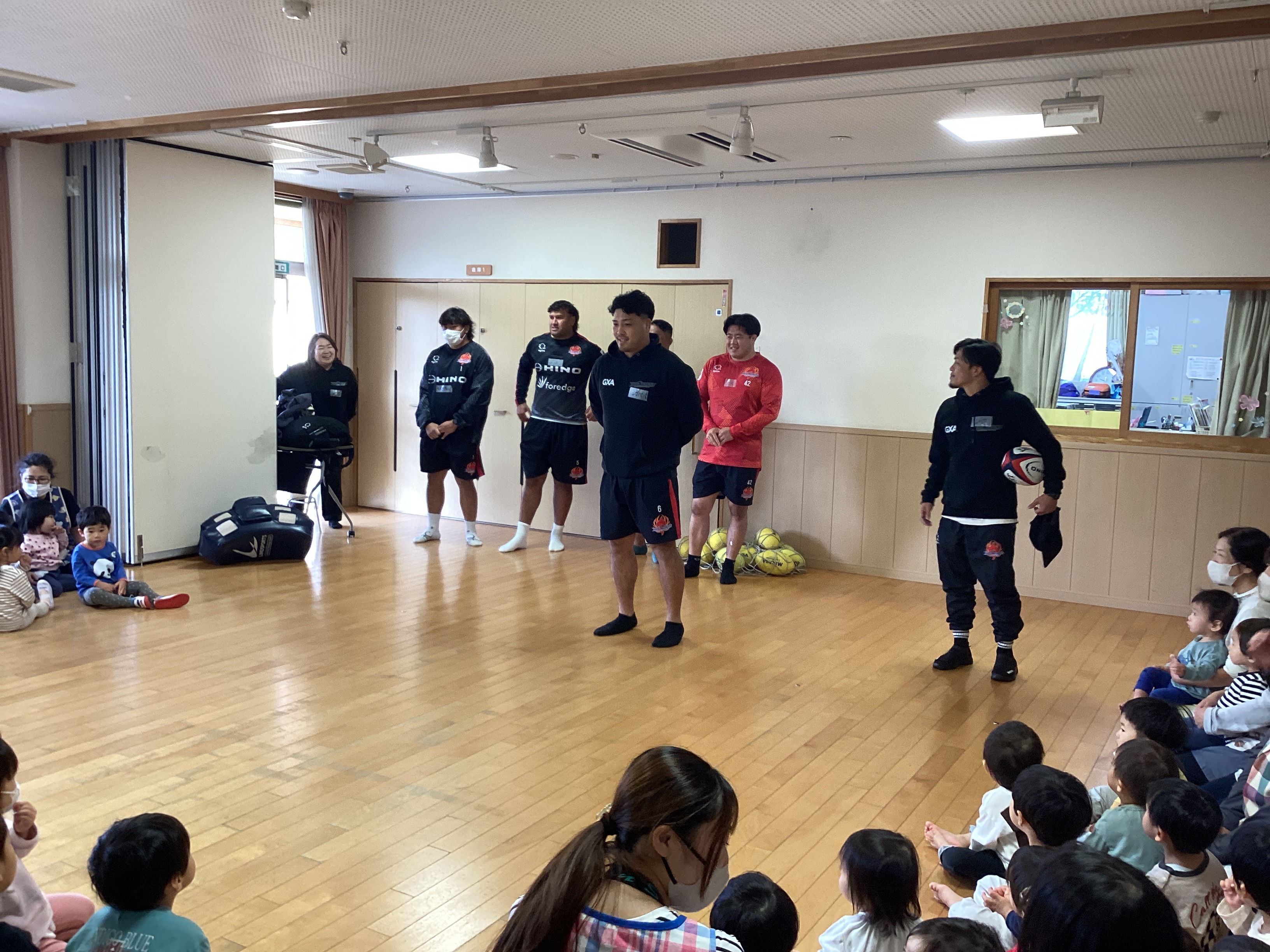 レッドドルフィンズ来園